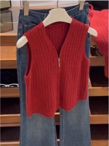 High-End Red Knitted Zipper V-Neck Vest Womens Sleeveless Cardigan Sweater Vest Autumn Winter Fashion Korean Style Slim Fit