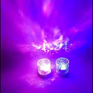 Đèn Ngủ Chiếu Hình Gợn Sóng Nước LED Sạc Lại Được 16 Màu RGB Điều Chỉnh Độ Sáng Đèn Bàn Pha Lê Kèm Điều Khiển Từ Xa Cho Phòng Ngủ Tạo Không Gian Ấm Cúng