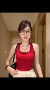 Áo cổ yếm hở lưng kiểu dáng ngôi sao màu đỏ không tay ôm sát quyến rũ