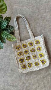 sunflower crochet tote bag