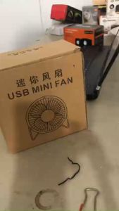 Quạt mini lồng sắt sử dụng cổng USB đường kính 13cm