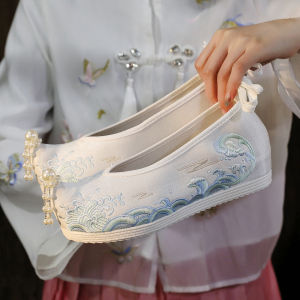 Retro Wind Hanfu Shoes for Women Spring Autumn New Style Embroidered Butterfly Flower High Heel Silks Satins Cotton Lining Rubber Sole