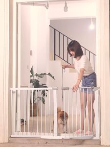 Thanh chắn cửa Cửa mở được hai chiềuThành ống dày chắn cầu thang không khoan tường an toàn cho trẻ nhỏ