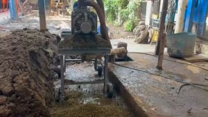 Máy ép phân bò heo cho trang trại