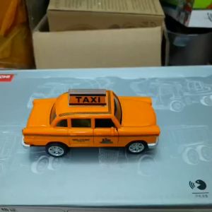 Mô hình xe ô tô taxi mini 1:36 bằng kim loại đồ chơi trẻ em có nhạcvà đèn sáng mở được cửa xe