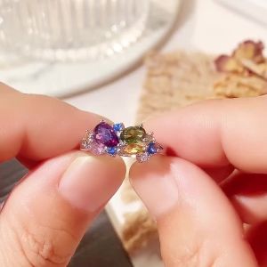 Huitan Elegant Women Ring Inlaid Multiple Colors Shining CZ Charming Party Wedding Accessories Engagement Aesthetic Jewelry Gift