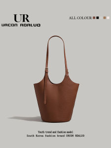 UR Retro Bucket Bag Womens Large Capacity Commuter Sub-Mother Casual Handbag Single Shoulder Armpit Bag Trendy New 2025