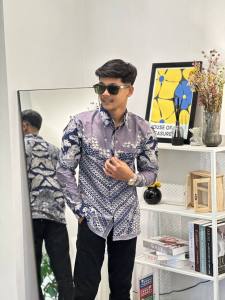 KEMEJA PREMIUM ASTANA NAVY BATIK FLORIST