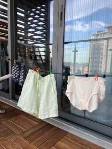 Dây Phơi Quần Áo Du Lịch Di Động Với 12 Kẹp Dây Phơi Quần Áo Tiện Dụng Cho Khách Sạn Và Du Thuyền