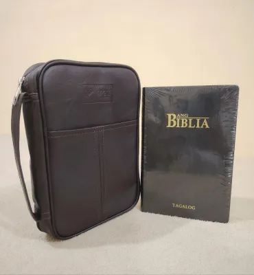 HOLY BIBLE TAGALOG SMALL/COMPACT/HANDY SIZE BIBLE SOFT LEATHERETTE COVER ANG BIBLIA LUMA AT BAGONG TIPAN OF 1982