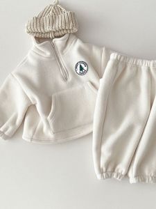 หนาขึ้น ผ้าขนแกะ เสื้อฮู้ด และ กางเกง Set High ปกเสื้อ ชุดกีฬาสําหรับเด็กผู้หญิง ฤดูหนาว ทันสมัย สไตล์เกาหลี เด็กทารก เสื้อผ้าชุดสูทสองชิ้น