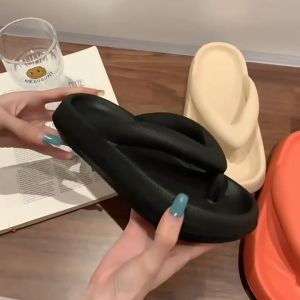 รองเท้าแตะ รองเท้าหูคีบ วัสดุยาง ใส่สบาย สีพื้น รองเท้ามินิมอล ยิ่งใส่นานยิ่งนิ่ม