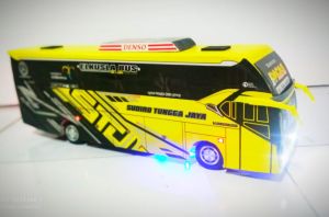 Miniatur Bus sudiro tungga jaya SR2 dome kuning (PROMO GRATIS GANTUNGAN KUNCI UNIK)