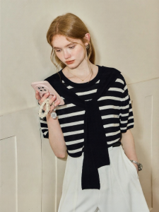 KUHNMARVIN | Áo Thun Knit Sọc Đóng Gói Giả
