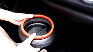 Car Organizer Storage Box Front Back Seat Storage Pocket Bag Hook Holder Hanging Car Cup Drink Holder Trash Bin Rubbish Bin Mini Cute Dustbin With Cover Plastic Car Garbage Can Trash Can Beg Car Accessories