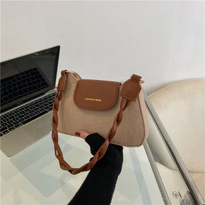 กระเป๋าสีคอนทราสต์ดูแพงแนวตะวันตกแมทช์ลุคง่ายกระเป๋าแบบใหม่2022กระเป๋าทรงเหลี่ยมใบเล็กรัดต้นแขนสะพายไหล่แบบถักลายตารางหมากรุกสำหรับผู้หญิง