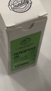 Tinh dầu Bạc Hà LARCENCIEL SKINCARE PEPPERMINT OIL Essential Oil 10ml của Mỹ