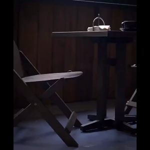 Bàn Gỗ Nguyên Khối Tiện Dụng Cho Căn Hộ Nhỏ Ban Công Quán Cà Phê Và Homestay