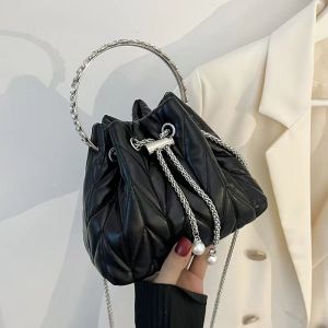 023574 TAS FASHION IMPORT TAS SELEMPANG WANITA TAS SERUT NEW ARRIVAL TALI RANTAI  AD143 R879 L556 N574