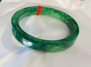 Vòng tay bản hẹ dẹt đá Ngọc Cẩm Thạch Sơn Thuỷ