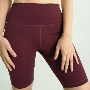 Miniletics Solid High Rise Shorts 8\" Legging Olahraga Gym Wanita