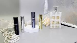 AC00SI perfume magnetic lid refillable perfume bottle 0.17oz portable and leak-proof bottom fill suitable for travel and vacation birthday and anniversary 5ml (silver)