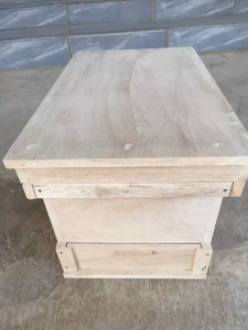 Thùng GỖ nuôi ong + 5 cầu căng dây kẽm và ván ngăn tặng kèm KT - rộng 26cm cao 27cmdài 42.5cm