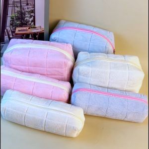 Tas Riasan Bulu Wanita Pouch Makeup Bag Organizer Tas Kosmetik Beludru Polos COD TP-01