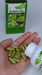 Obat Parkinson Tremor Gemetar Jari Tangan Otot Kaku Hilang Refleks Tremor Fisiologis Getaran Tak Terkendali Trigger Finger Gejala Stroke Ringan Keloreena Ekstrak Daun Kelor 100% Asli Sudah bersertifikat Bpom & Halal Mui