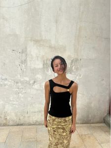 IWIIIU French Style Hollow Needlework Backless Summer Fashion Sleeveless Top for Women High End Feeling Unique Design