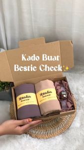 Hampers Wisuda Anniversary & Kado Cewek Ulang Tahun: Jilbab Segiempat