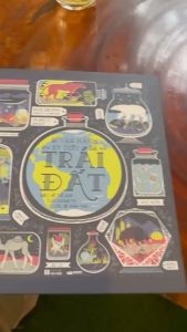 (Bìa cứng In màu) SỰ VẬN HÀNH KỲ DIỆU CỦA TRÁI ĐẤT - Hiểu Về Thế Giới Của Chúng Ta Và Các Hệ Sinh Thái - Rachel Ignotofsky - Mai Ngọc Tú dịch - Crabit Kidbooks