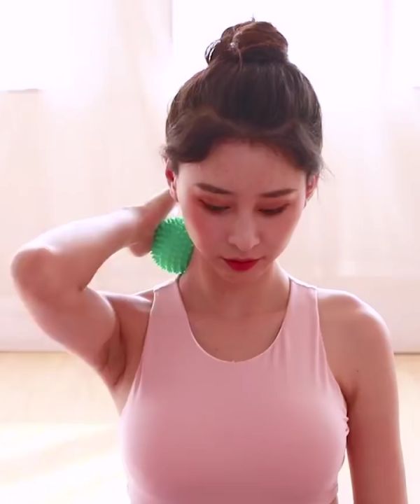 New Peanut Massage Ball Fascia Ball Relax Muscle Fitness Hedgehog Ball