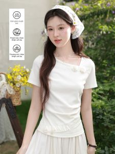 Áo Thun Tay Ngắn Cổ Asymmetric Viền Ren Trắng Độc Đáo Giúp Gầy