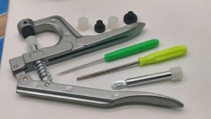 【Local Warehouse】Four-buttons Hand Pressure Pliers Fastener U Shape Installation Kit Buckle Machine Resin Plastic Snap Button Home Tool LZC-Button-Plier-Kit
