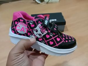 Sepatu Sekolah Anak Perempuan Cewek Laki Laki Kecil Tanggung Warna Hitam Kelas Umur 6-10 Tahun PAUD TK SD SMP SMA 1 2 3 4 5 6 7 8 9 0 -KIDZTUBS0924212009