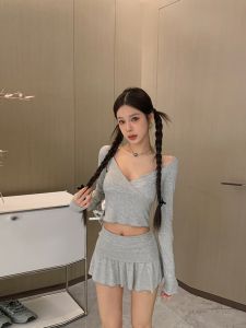 เสื้อสวมหัวผ้าฝ้ายคอวีเซ็กซี่พร้อมแขนยาวสําหรับผู้หญิงชุดสองชิ้นเก๋ไก๋สบาย ๆ การออกแบบสีทึบที่เรียบง่าย