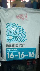 Pupuk NPK MUTIARA Meraoke 16-16-16 1 Kg Original Kemasan pabrik