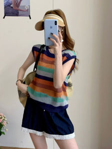 YUEZHONGWEI | เสื้อยืดแขนสั้นผ้าไหมน้ำแข็งลายทางสีรุ้งสำหรับผู้หญิงในช่วงฤดูร้อน ทรงหลวม ไม่มีแขน คอกลม เสื้อตัวบน สไตล์เกาหลี