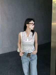 Áo Ba Lỗ Ren Khoét Sâu Cổ Chữ V Áo Ba Lỗ Nữ Tính Pure Desire Phong Cách Ngọt Ngào Áo Ba Lỗ Hở Vai Gợi Cảm Áo Ba Lỗ Mùa Thu