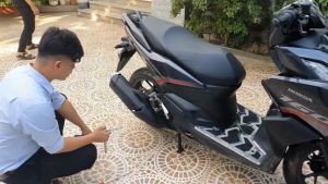 Ốp trang trí xe Vario 160 ABS CBS 2022 mạ crom Artistar