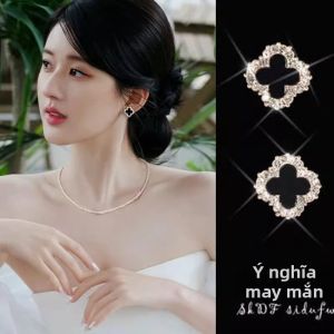 Nhẫn Tai Đinh Bạc Sang Trọng
