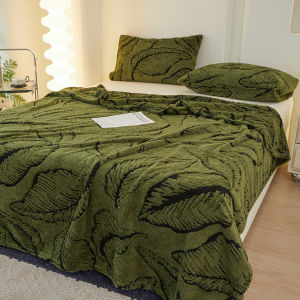 Thickened Fleece Blanket Milk Velvet Autumn Winter Warm Floral Patterned Couch Bed Student Dormitory Single Shoulder Wrap