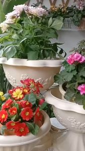 POP Wine glass relief flower pots can be used to plant various plants such as flowers grasses and trees. They are durable resin European-style high-waisted goblet flower pots suitable for indoor planting at home on balconies and for outdoor planting.