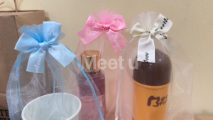 ถุงหูรูด ผ้าไหมแก้ว ประดับโบว์ ใส่ของขวัญ ของชำร่วย 20*30 ซม. พร้อมส่ง