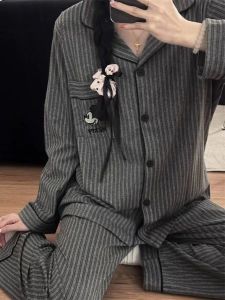 ชุดนอนผู้หญิง ชุดนอนผ้าฝ้ายลายการ์ตูน แขนยาว กางเกงขายาว สีแดงสด ชุดนอนสำหรับงานแต่งงาน ชุดนอนฤดูใบไม้ผลิและฤดูใบไม้ร่วง