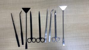 ได้จริง ซื้อ1แถม1 ที่คีบฟอเซปสเเตนเลส ตกแต่งตู้ปลา ตกเเต่งจานอาหาร ให้อาหารสัตว์ ที่คีบเพชร คีมหนีบ ที่คีบต้นไม้ ความยาว 27 ซม