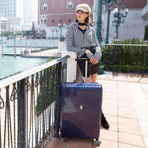 Glux Hardshell Luggage with Four-Wheel Rotation 20-Inch Carry-On 24/28-Inch Check-In Large Capacity Fashionable Travel Suitcase