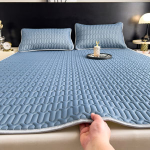 Simplified Stylish Icy Silk Summer Bedding Set