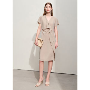 AMII | Slimming Elegant V-Neck Ruffled Summer Dress